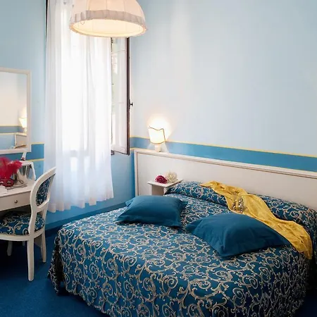 Host Hotel 2*