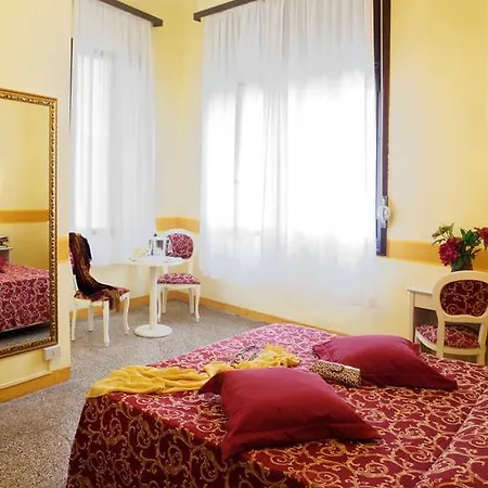 Host Szálloda Velence